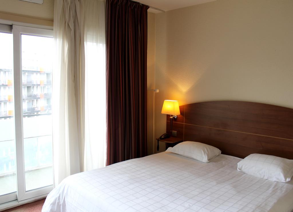 Kyriad Hotel Clermont Ferrand Centre Luaran gambar