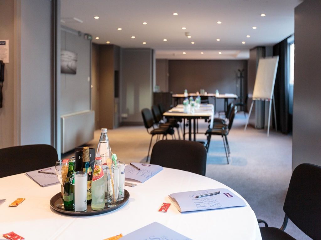 Kyriad Hotel Clermont Ferrand Centre Luaran gambar