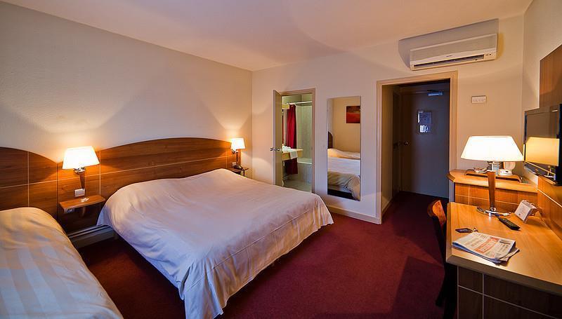 Kyriad Hotel Clermont Ferrand Centre Luaran gambar